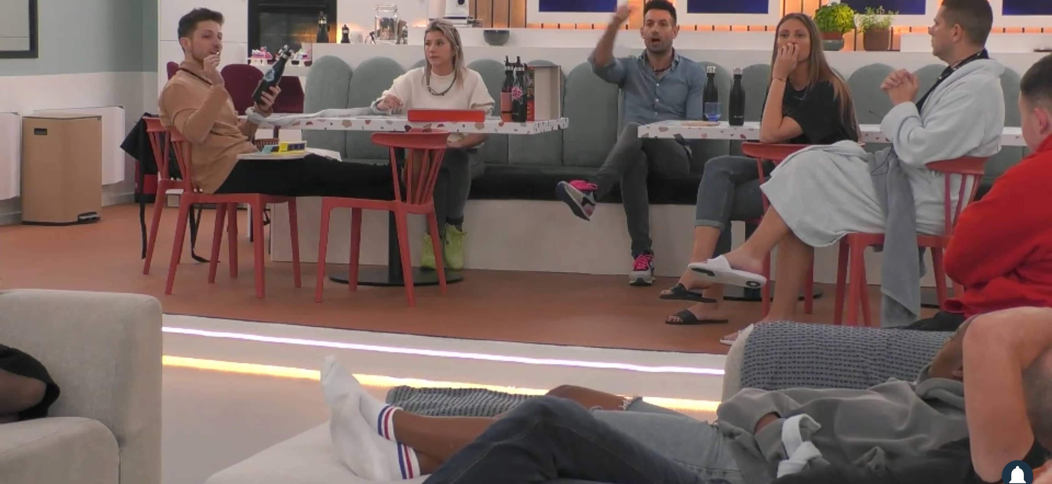 De bom ontploft opnieuw in Big Brother: Zware discussie tussen Jerrel, Michel en Julie